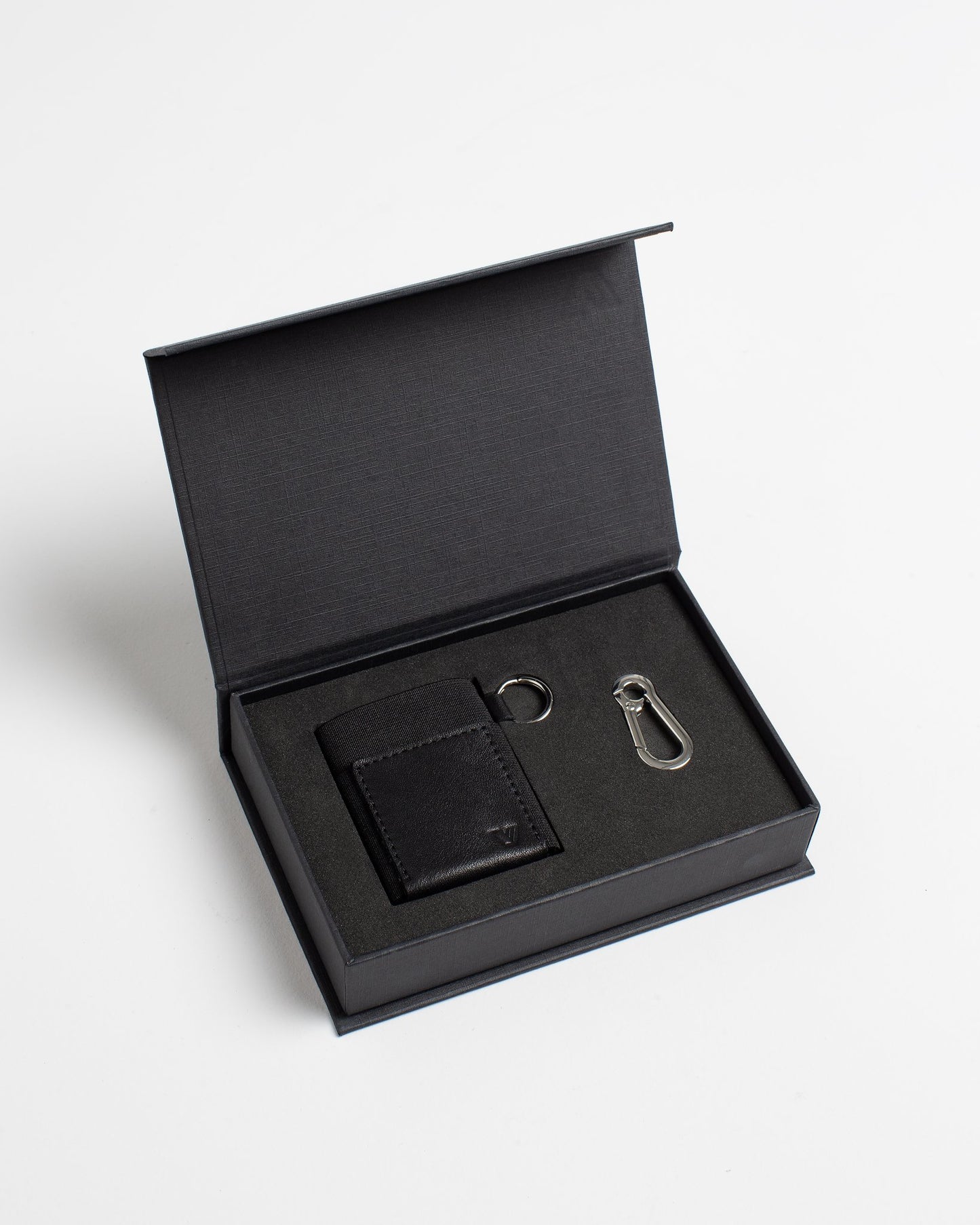 Black leather minimalist wallet in gift box